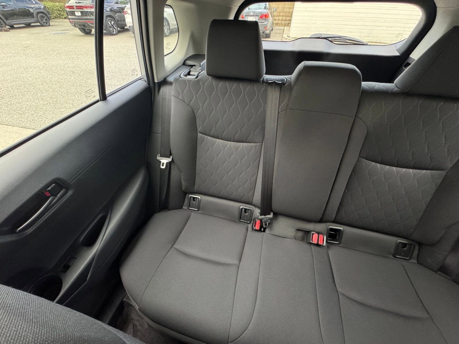 Used 2025 Toyota Corolla Cross LE image 38