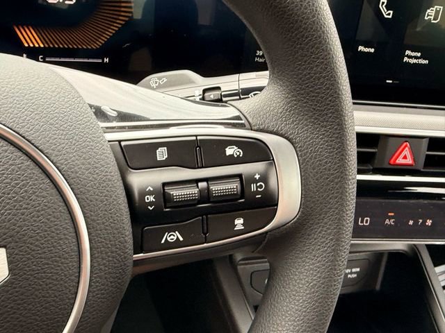 New 2025 Kia K5 LXS image 16