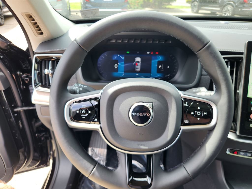 New 2026 Volvo XC90 B6 Plus w/ Protection Package Premier AWD/4WD image 18