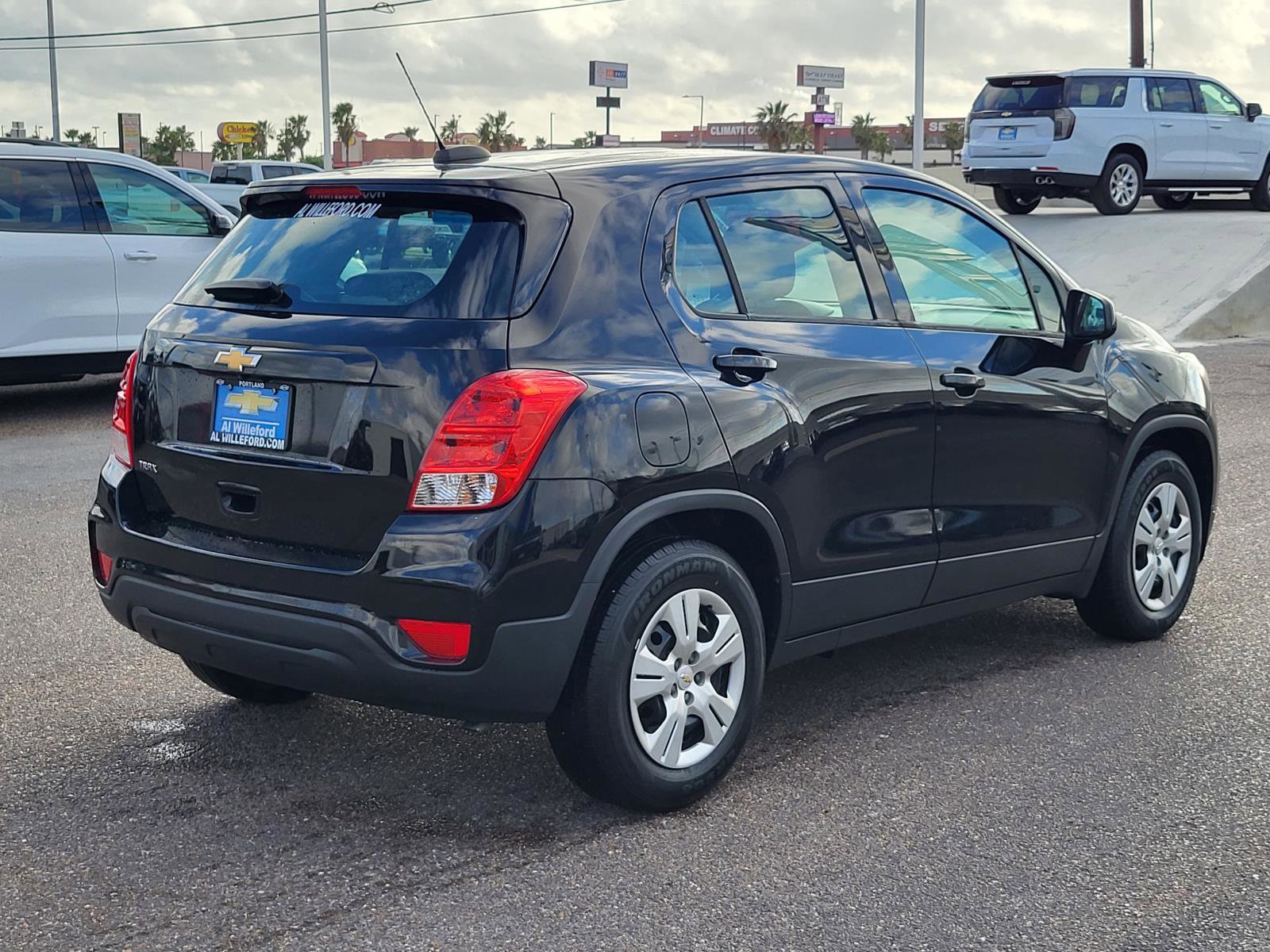 Used 2018 Chevrolet Trax LS w/ LPO, Cargo Package FWD image 5