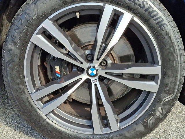 Certified 2025 BMW X7 M60i image 8