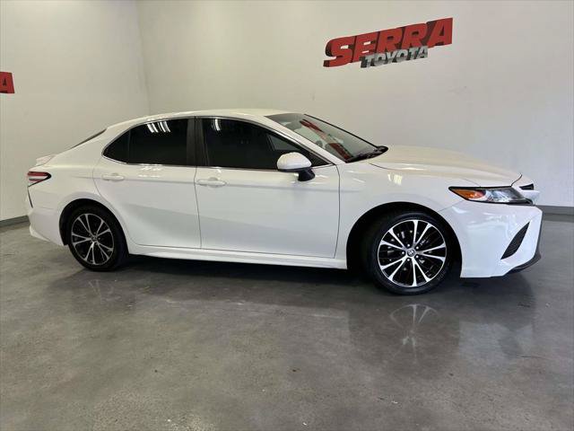 Certified 2020 Toyota Camry SE FWD image 2