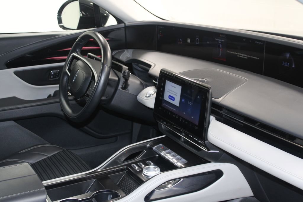 Used 2024 Lincoln Nautilus Reserve image 31