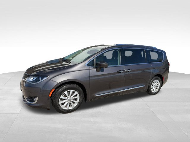 Used 2019 Chrysler Pacifica Touring-L FWD image 6