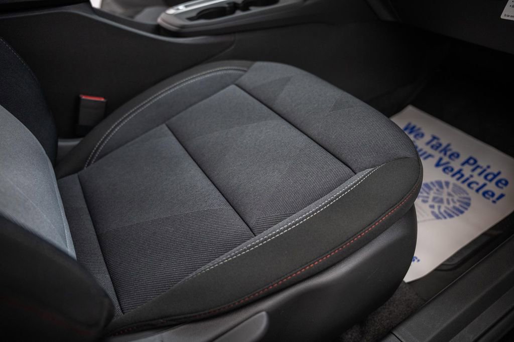 New 2026 Chevrolet Trax RS w/ Sunroof Package FWD image 33