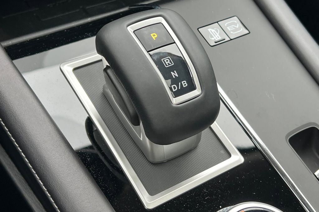 New 2025 Mitsubishi Outlander SE image 23