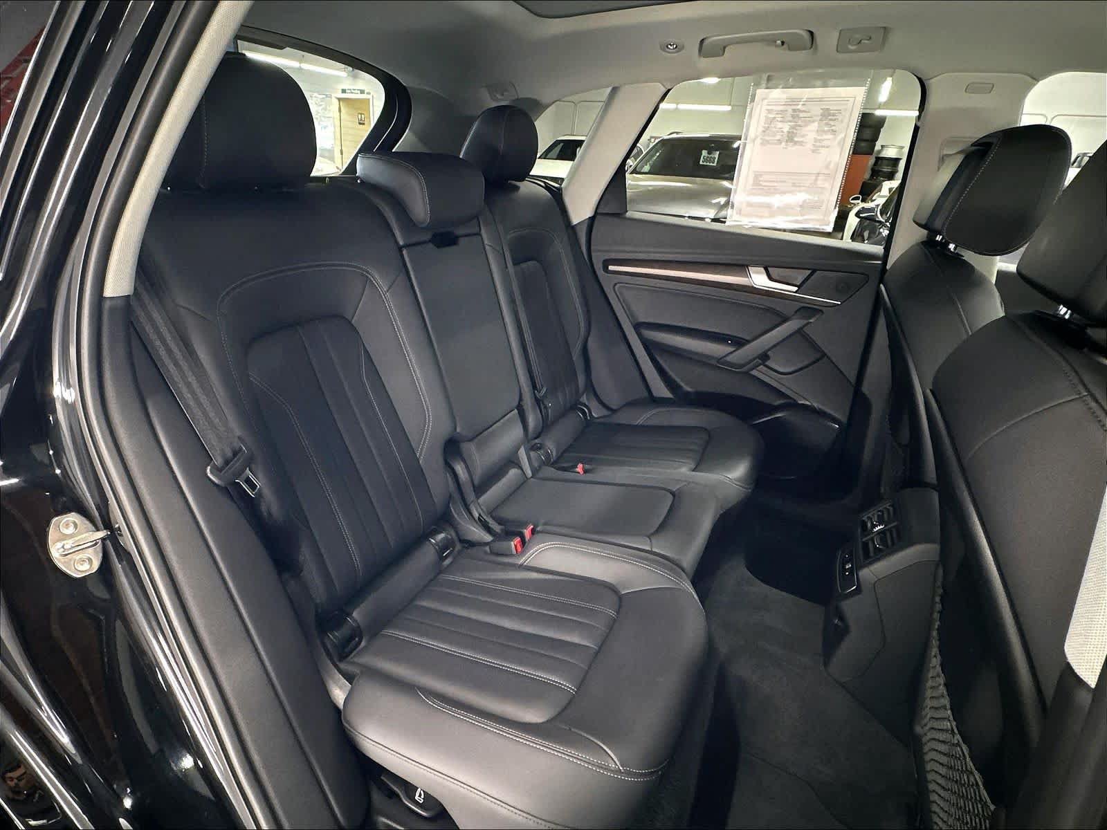 Used 2021 Audi Q5 e Premium w/ Convenience Package AWD/4WD image 28