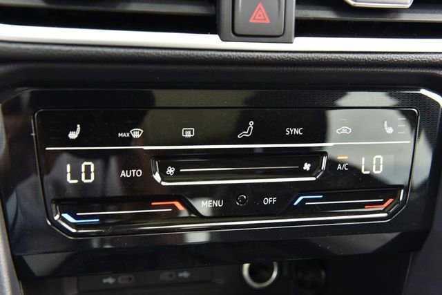 New 2026 Volkswagen Taos SE AWD/4WD image 14