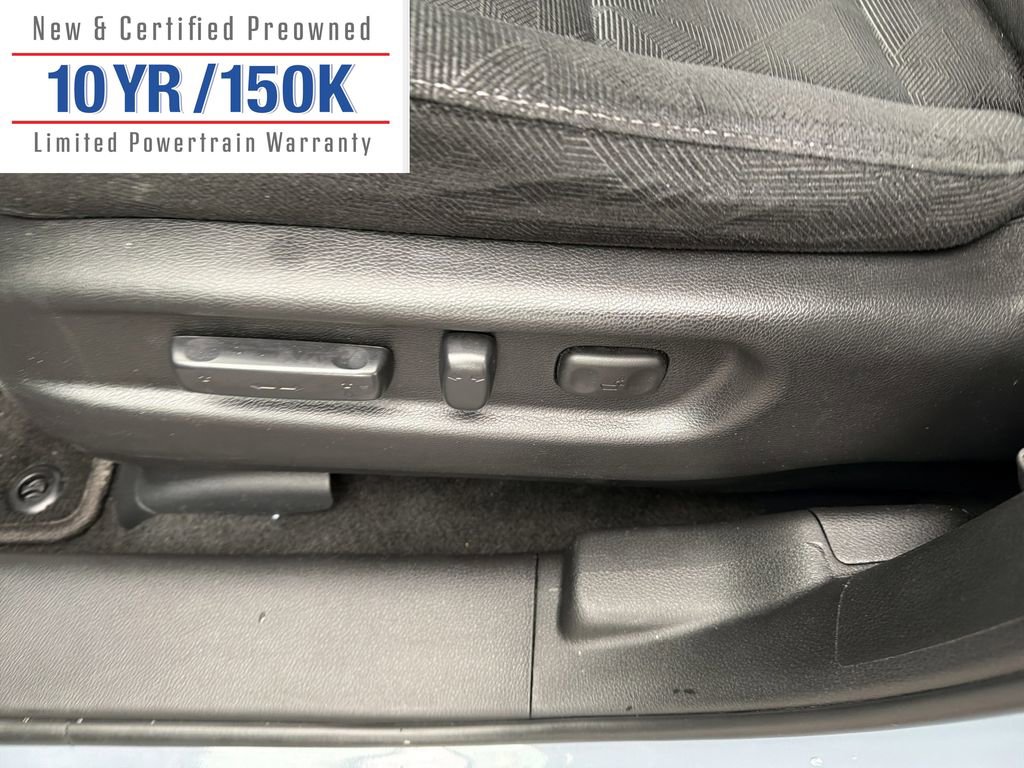 Used 2022 Honda Pilot Sport image 16