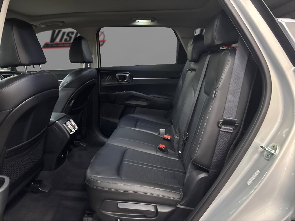 Certified 2026 Kia Sorento S w/ S Panoramic Sunroof Package FWD image 12
