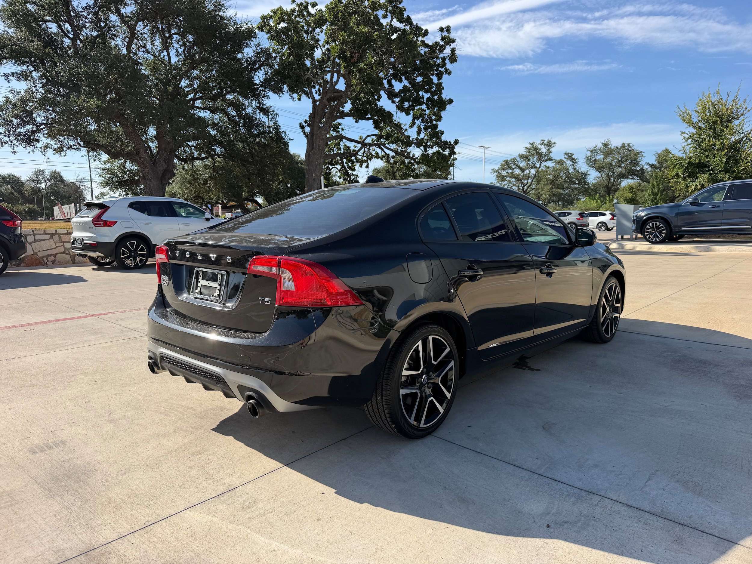 Used 2018 Volvo S60 T5 Dynamic w/ Vision Package FWD image 6