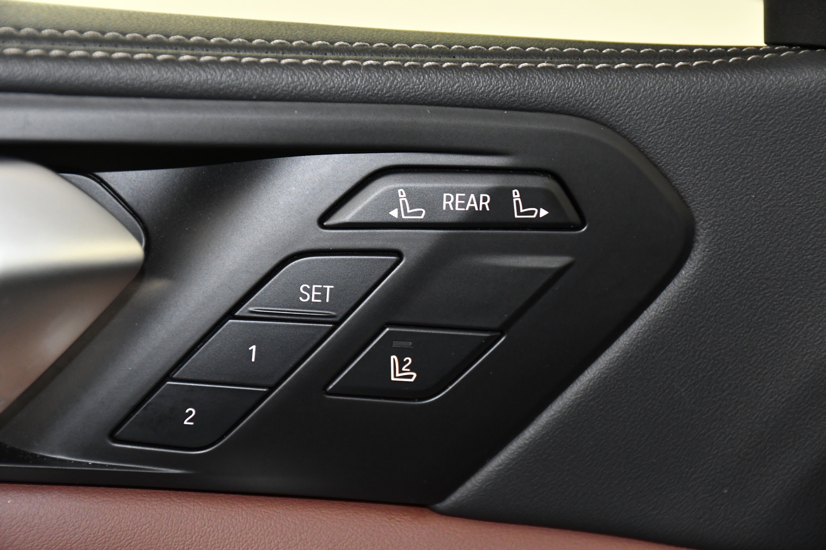 Used 2025 BMW X7 xDrive40i image 34