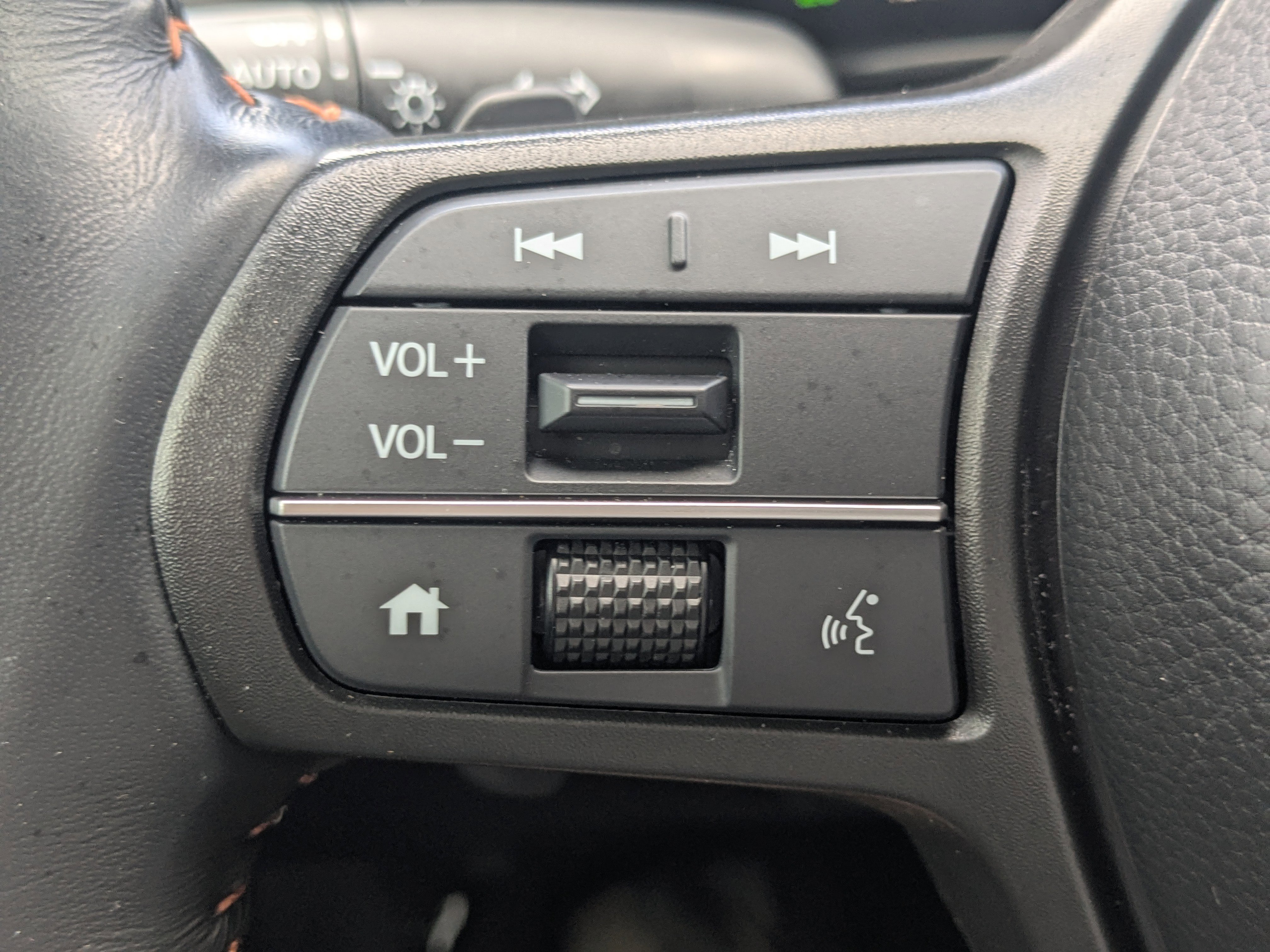 Used 2025 Honda CR-V Sport-L image 32