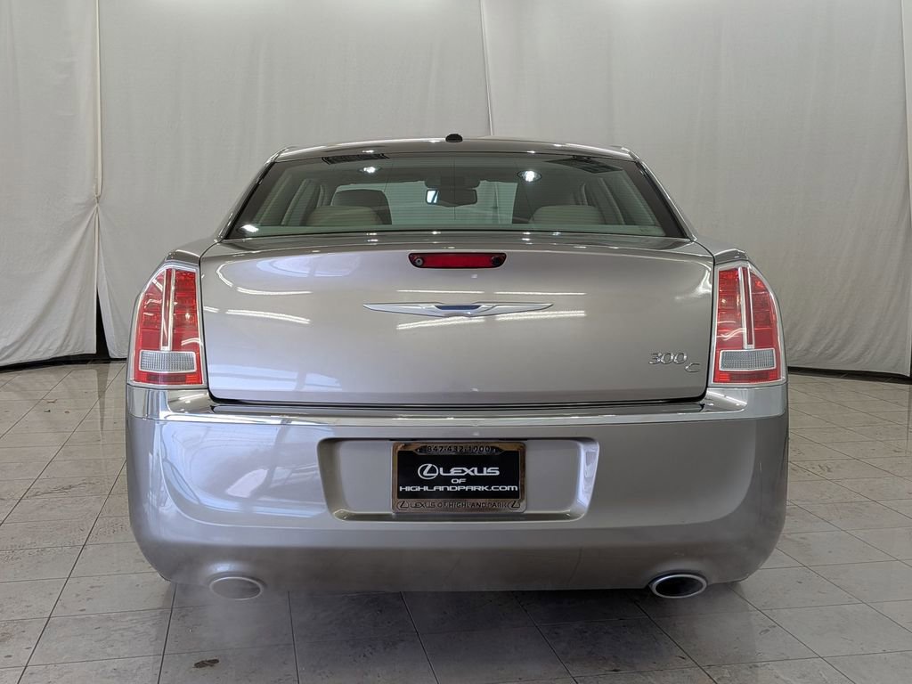 Used 2014 Chrysler 300 C image 8