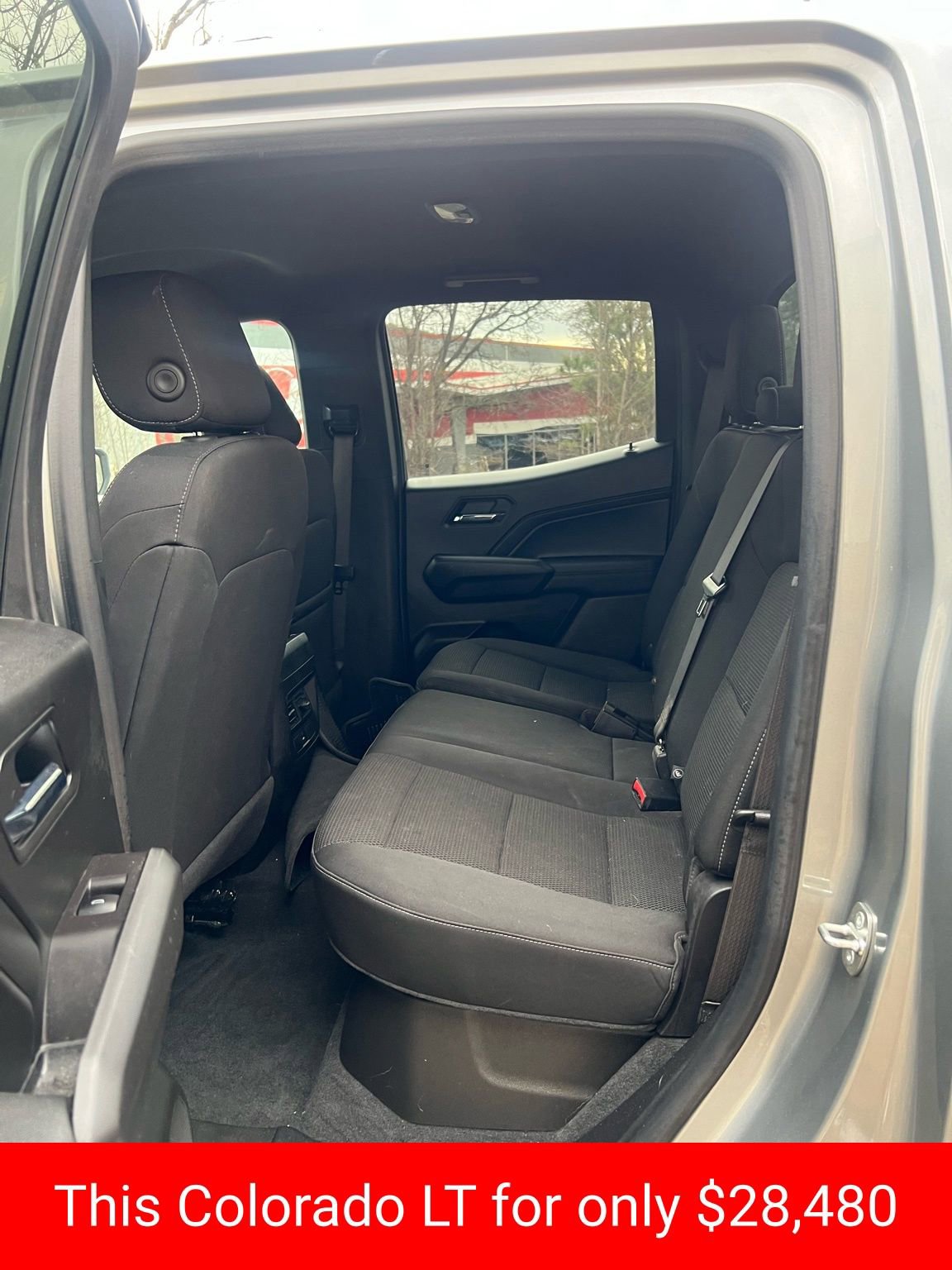 Used 2023 Chevrolet Colorado LT w/ LT Convenience Package II image 18