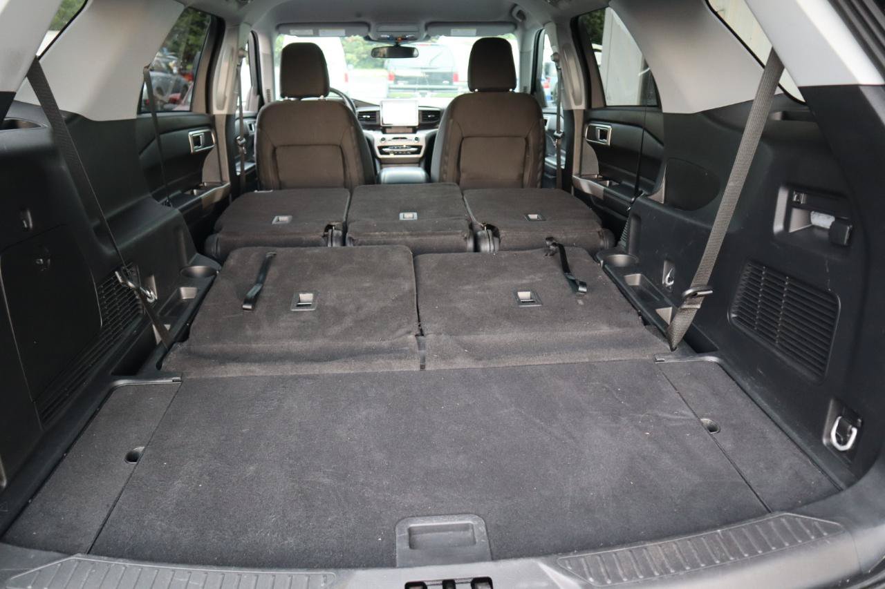 Used 2023 Ford Explorer XLT AWD/4WD image 39