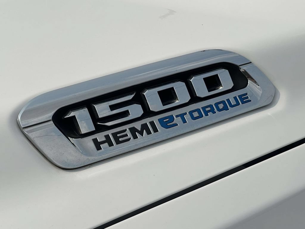 Used 2023 RAM 1500 Laramie AWD/4WD image 10