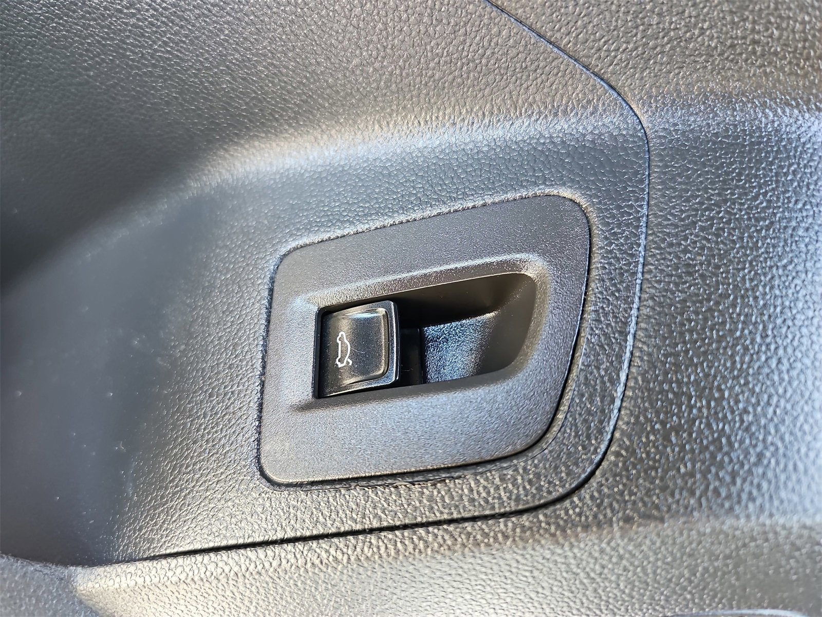 Used 2023 Volkswagen Atlas SE w/ Panoramic Sunroof Package image 30