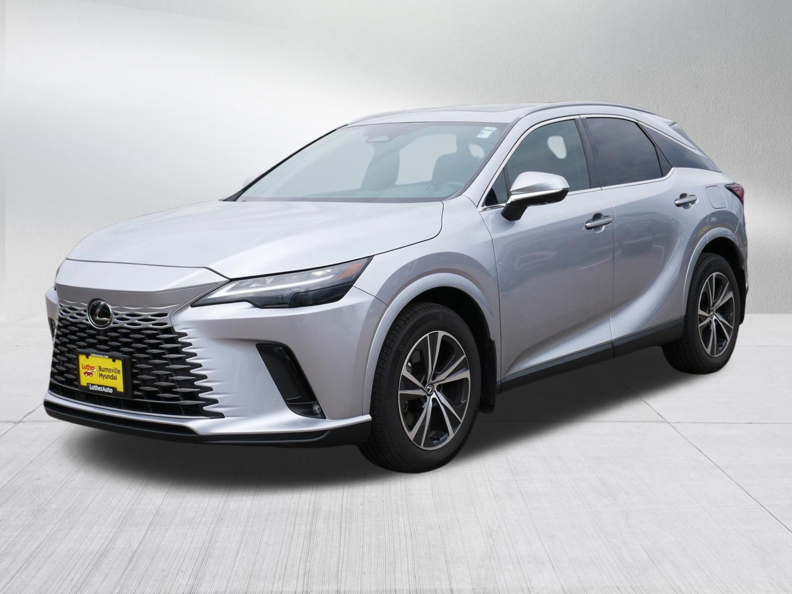 Used 2024 Lexus RX 350 AWD image 3