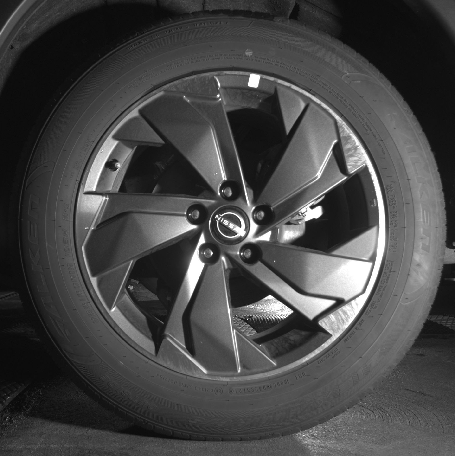 Used 2025 Nissan Rogue SV image 14