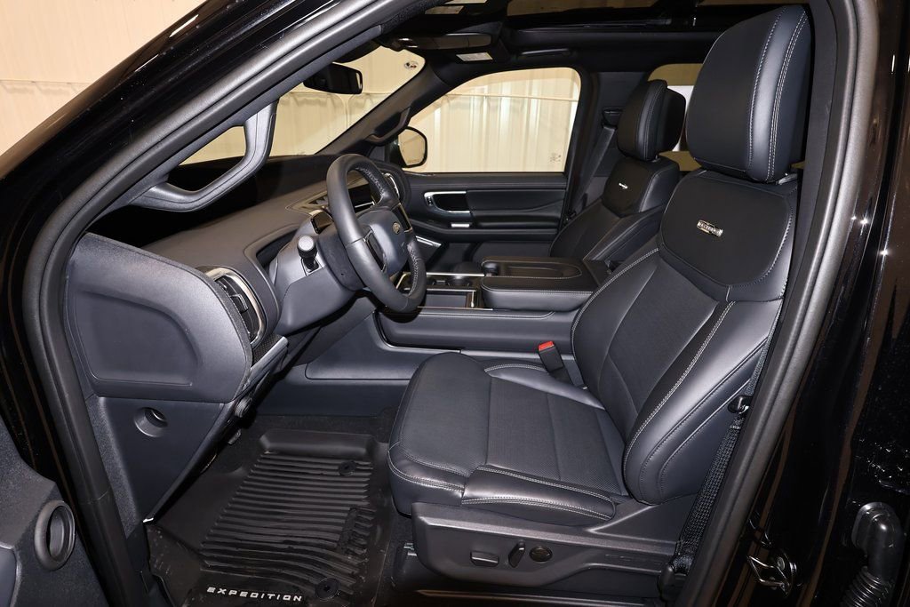 New 2026 Ford Expedition Platinum w/ Stealth Appearance Package image 13