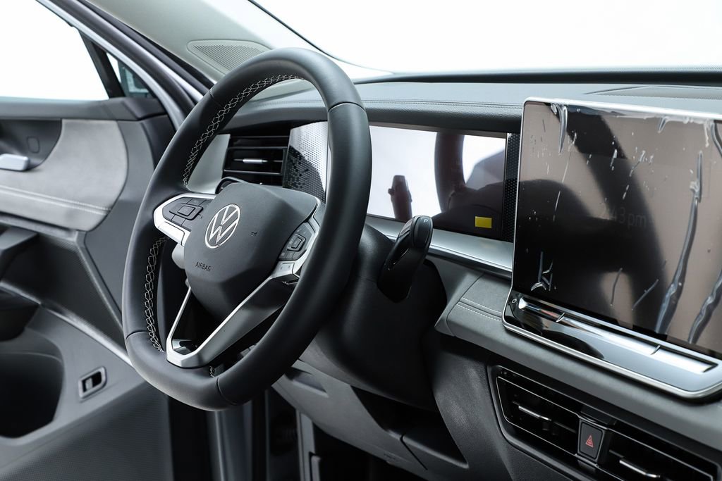 New 2026 Volkswagen Tiguan SE image 34