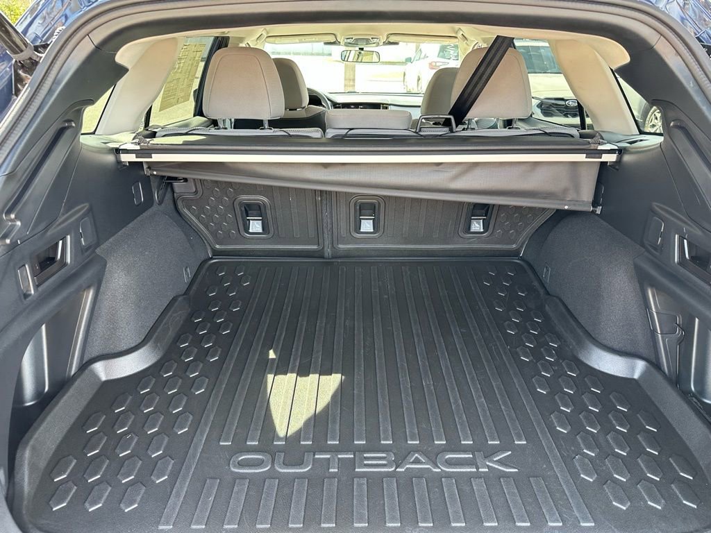 Used 2025 Subaru Outback Limited XT image 8