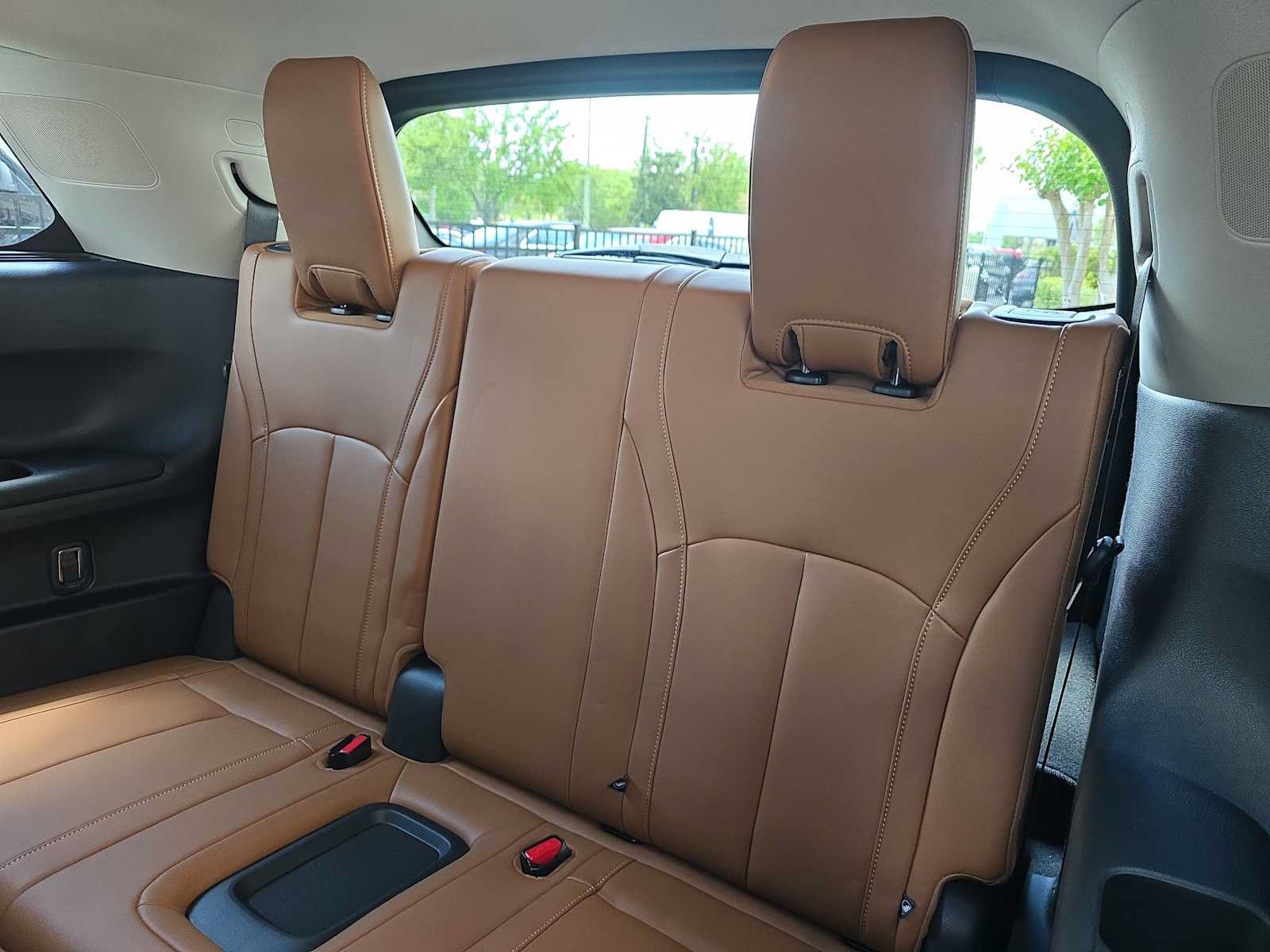 Used 2025 INFINITI QX60 Sensory AWD/4WD image 10