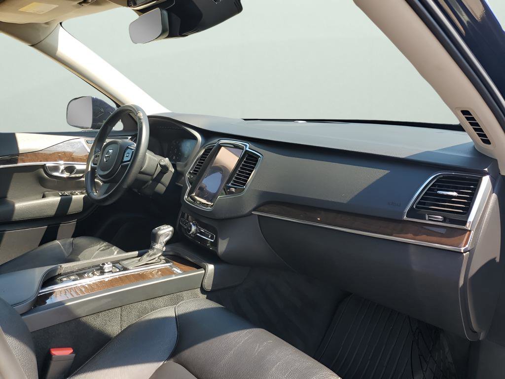 Used 2017 Volvo XC90 T5 Momentum w/ Vision Package image 13