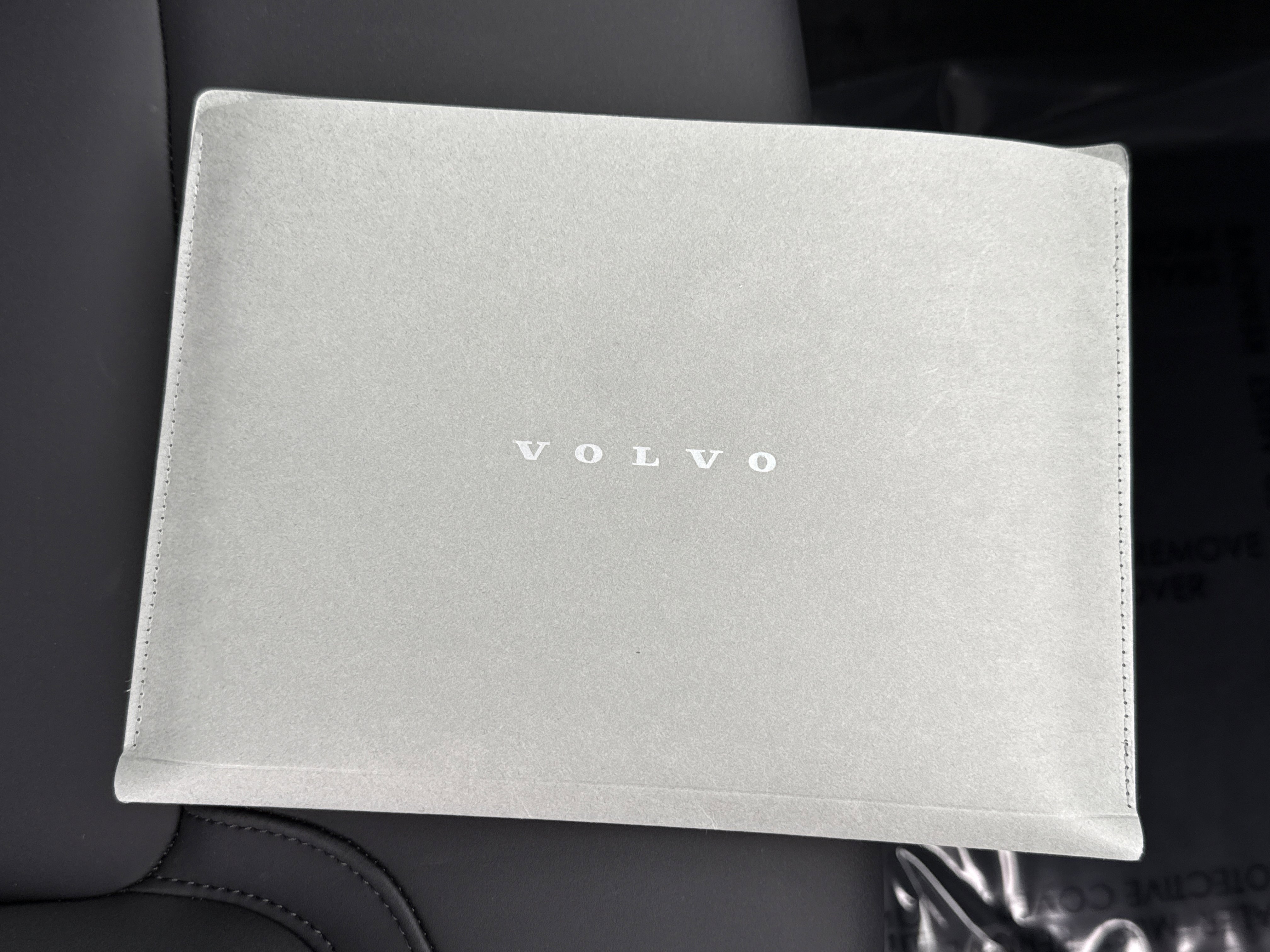 Used 2025 Volvo XC90 B6 Plus image 35