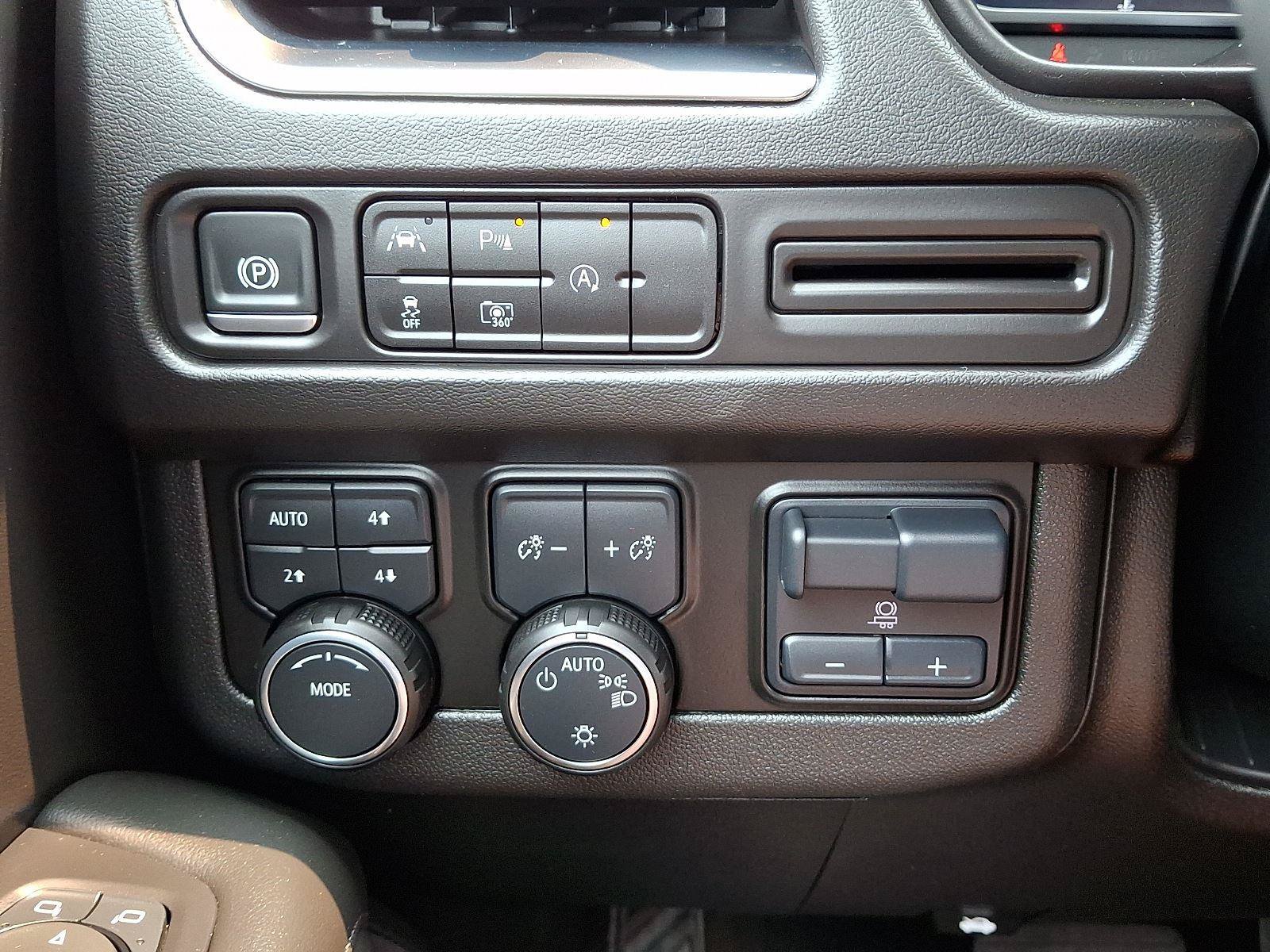 Used 2024 Chevrolet Tahoe LT w/ LT Signature Package AWD/4WD image 25