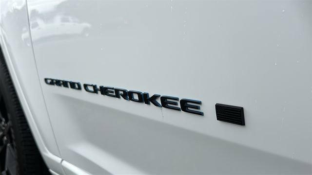 Used 2023 Jeep Grand Cherokee 30th Anniversary image 9