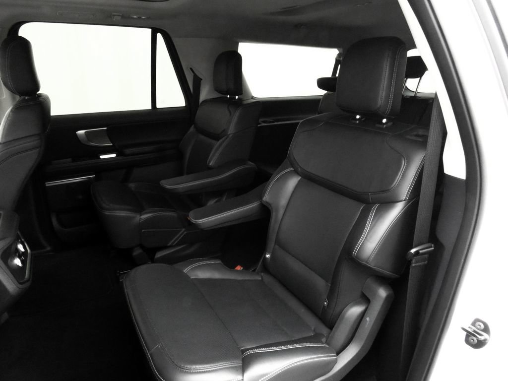 Used 2025 Ford Expedition Max Platinum AWD/4WD image 14
