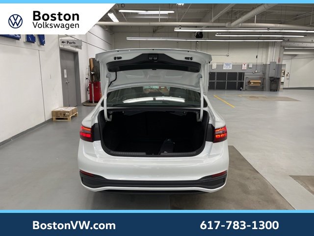 New 2026 Volkswagen Jetta SE image 9