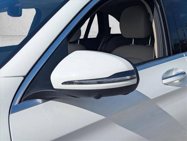 Used 2022 Mercedes-Benz GLC 300 image 11