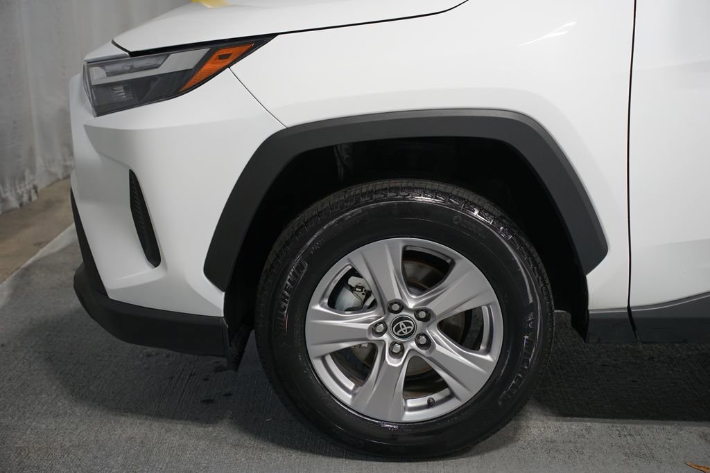 Certified 2025 Toyota RAV4 XLE AWD/4WD image 5
