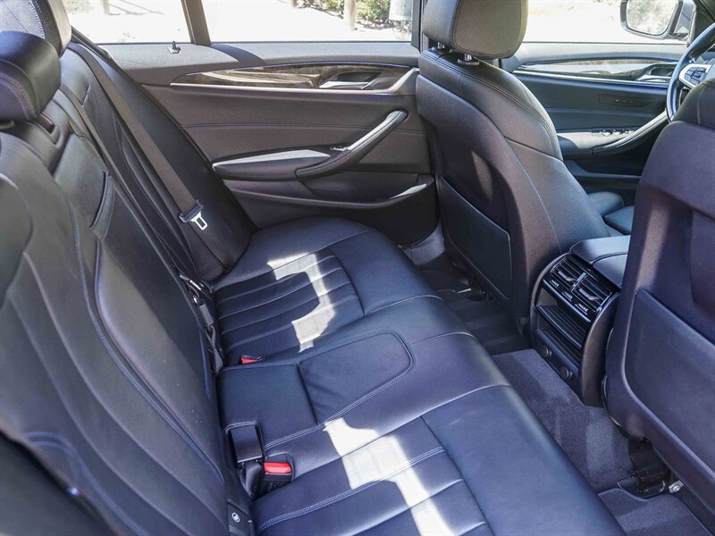 Used 2019 BMW 530e w/ M Sport Package RWD image 24