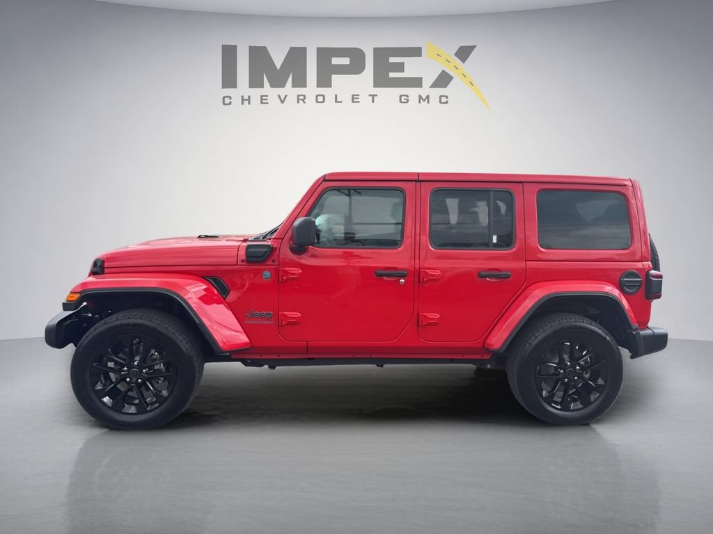 Used 2025 Jeep Wrangler Unlimited Sahara w/ Safety Group AWD/4WD image 2