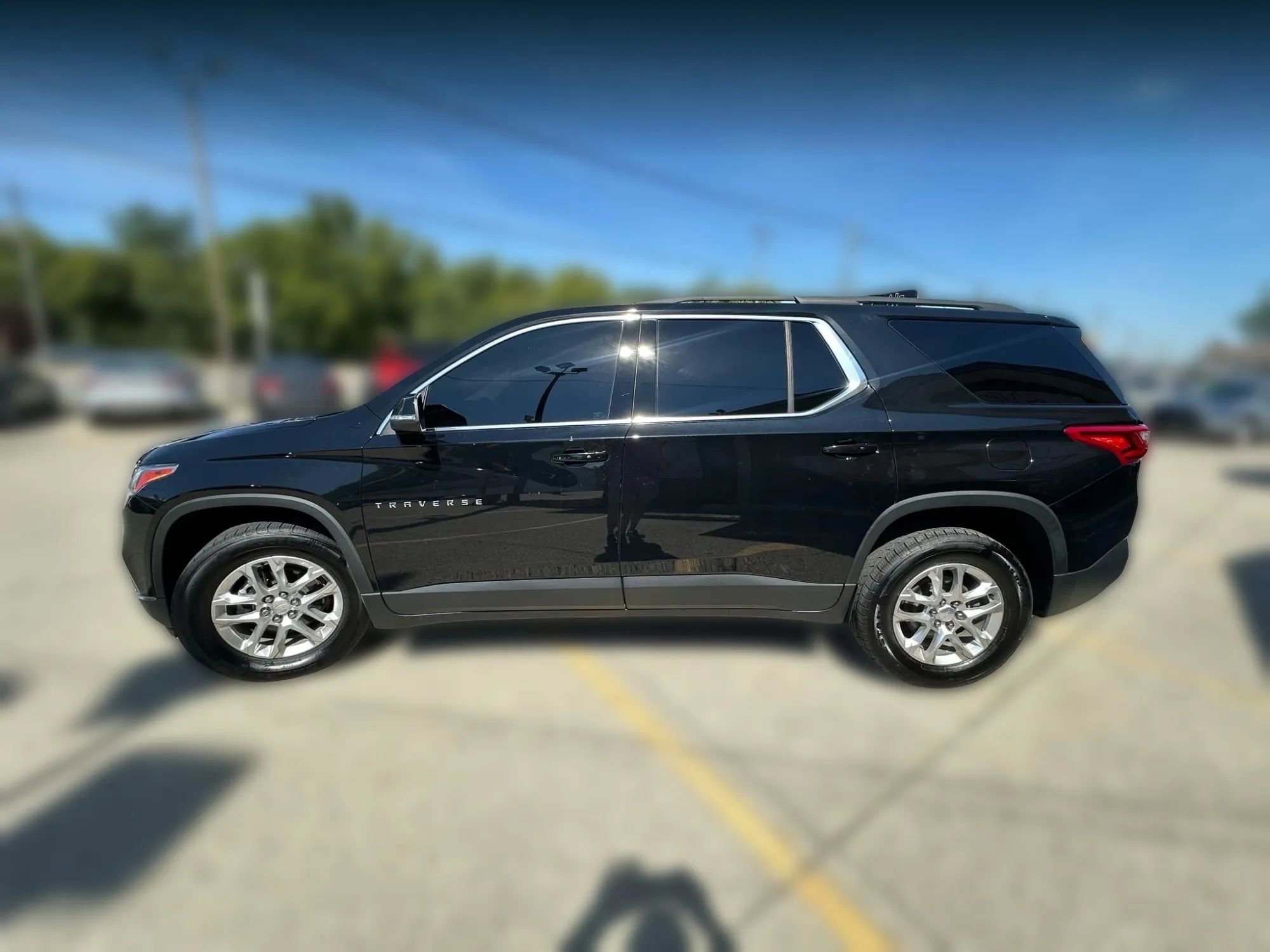 Used 2021 Chevrolet Traverse LT w/ LPO, Floor Liner Package image 4