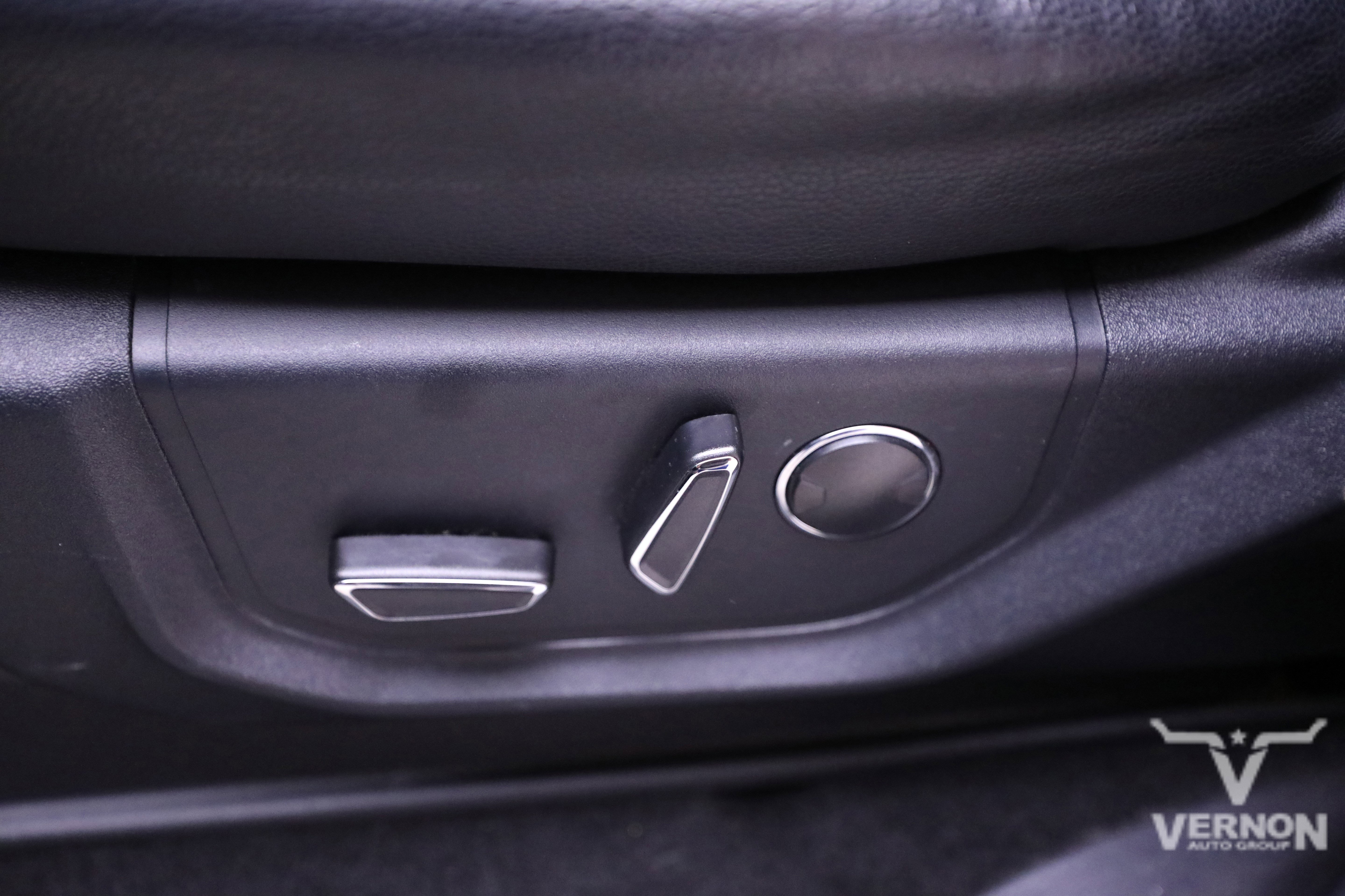 Used 2021 Ford Expedition Limited image 15