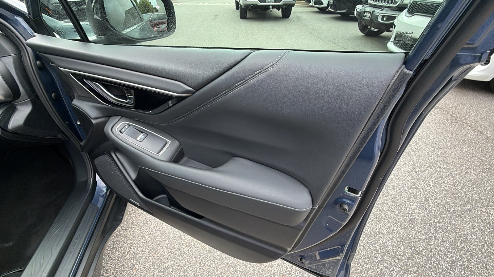 Used 2023 Subaru Outback Touring XT AWD/4WD image 17