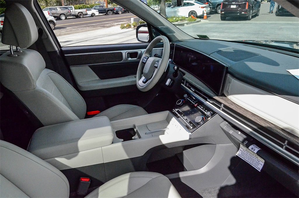 Used 2024 Hyundai Santa Fe Limited image 14