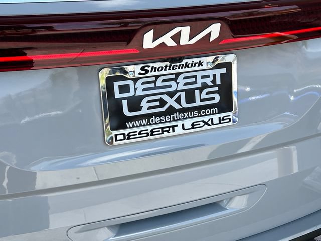 Used 2022 Kia Carnival SX Prestige FWD image 18