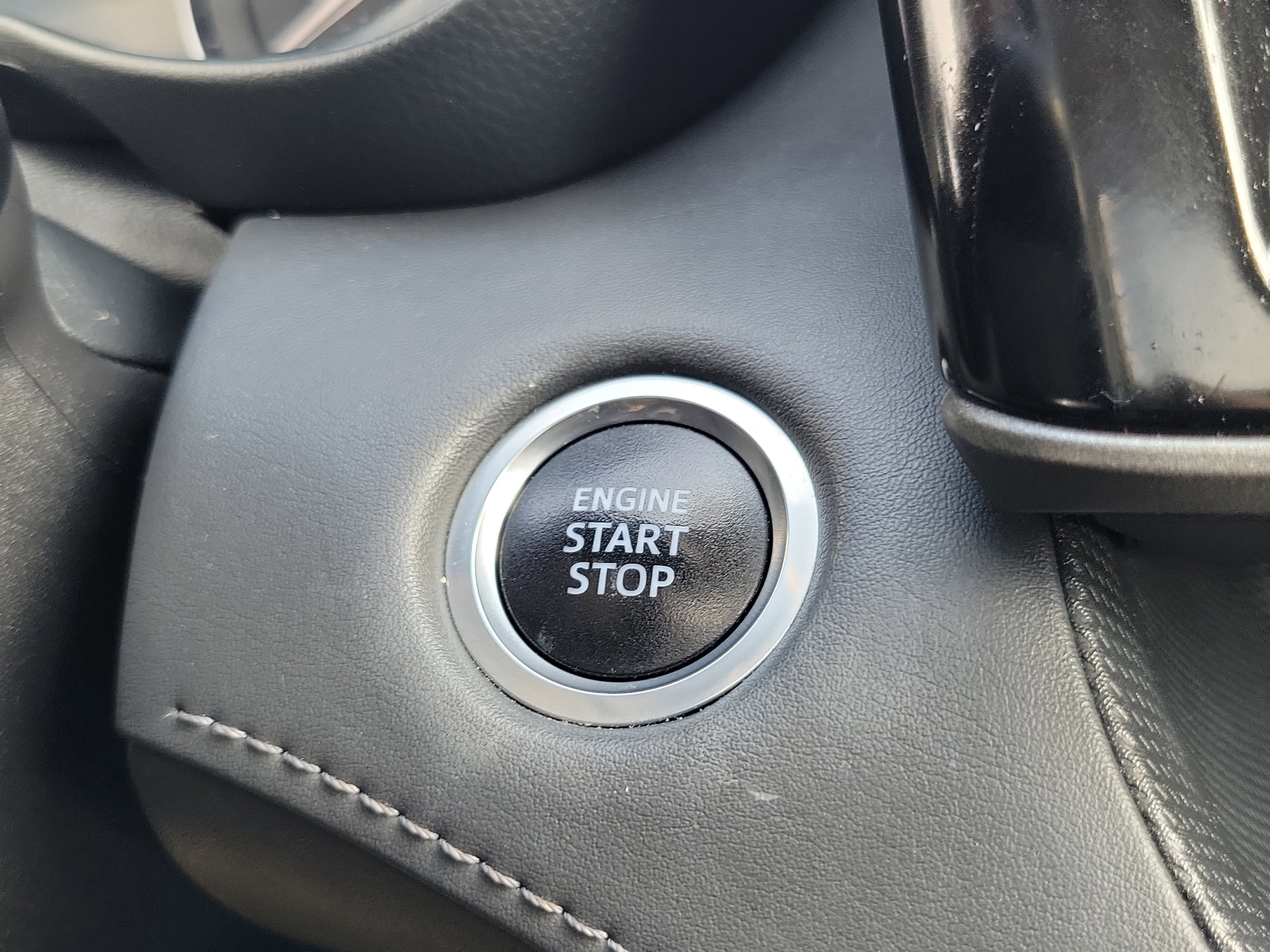 Used 2021 Toyota Highlander XLE image 27