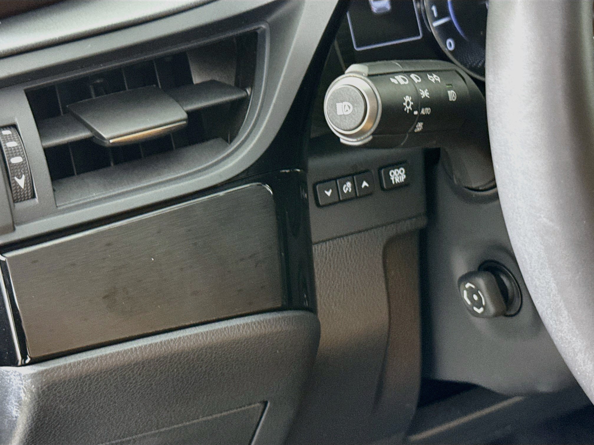 Certified 2025 Lexus ES 350 w/ Premium Package FWD image 10