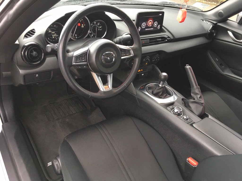 Used 2019 MAZDA MX-5 Miata Sport RWD image 23