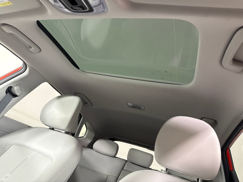 Certified 2024 Hyundai Kona Limited FWD image 23