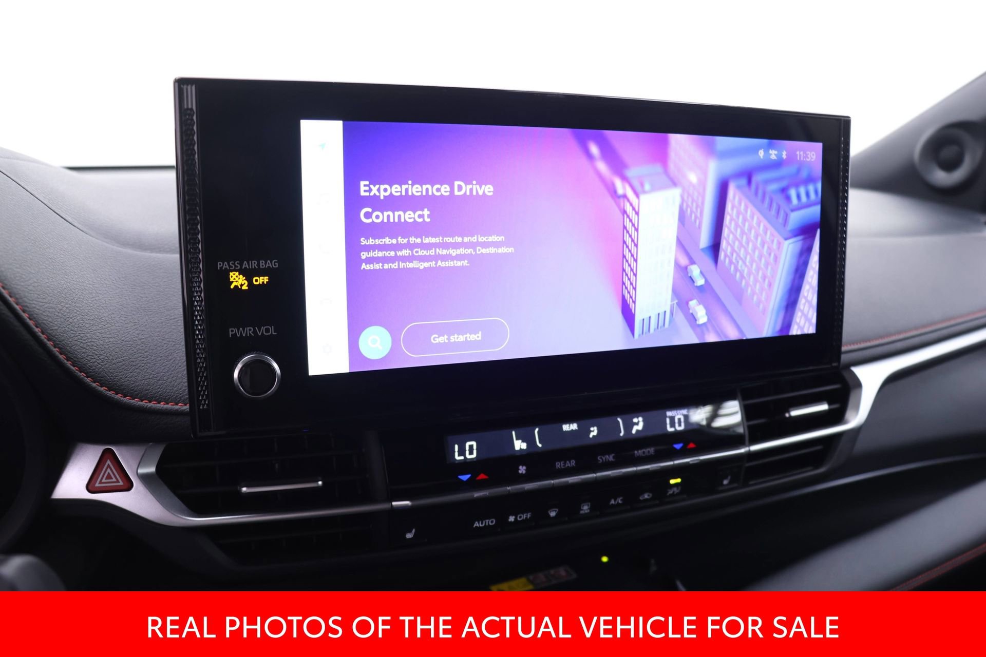Certified 2025 Toyota Sienna XSE w/ XSE Plus Package FWD image 7