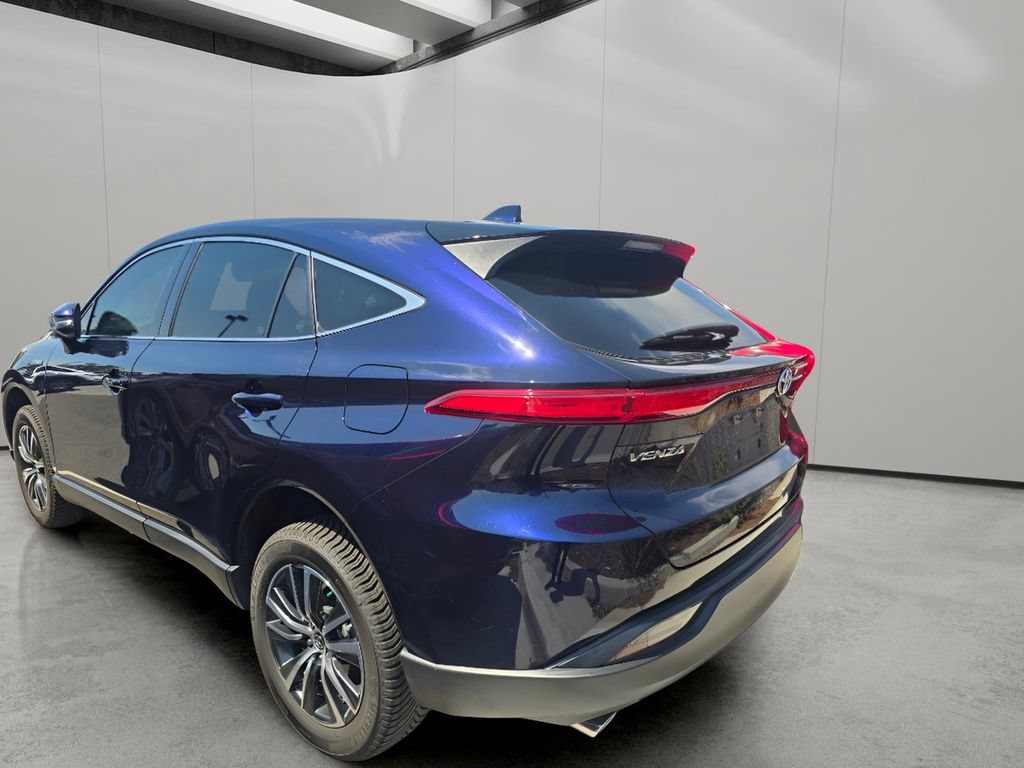 Used 2021 Toyota Venza LE w/ Carpet Mat Package (TMS) AWD/4WD image 6