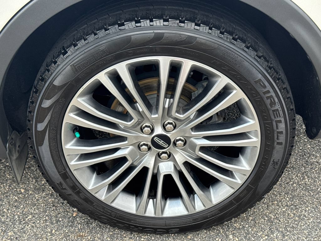 Used 2017 Lincoln MKX Reserve w/ Lincoln MKX Climate Package FWD image 20